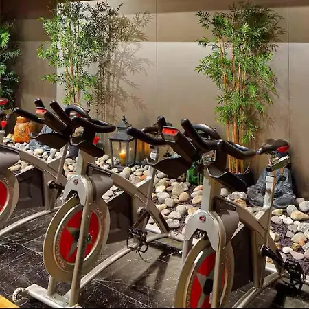 Elegant 2br 2ba In Spot Apartamento