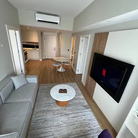 Elegant 2br 2ba In Spot דירה *